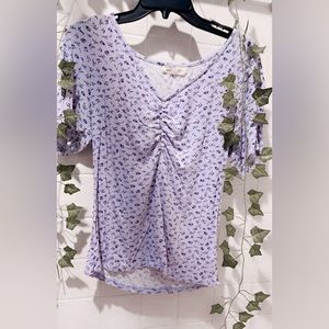 🌸cute spring/summer shirt! ☀️size Xl, its stretchy